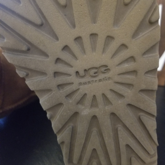 🎁UGG Classic Tall Chestnut Boots🎁 - Picture 2 of 8